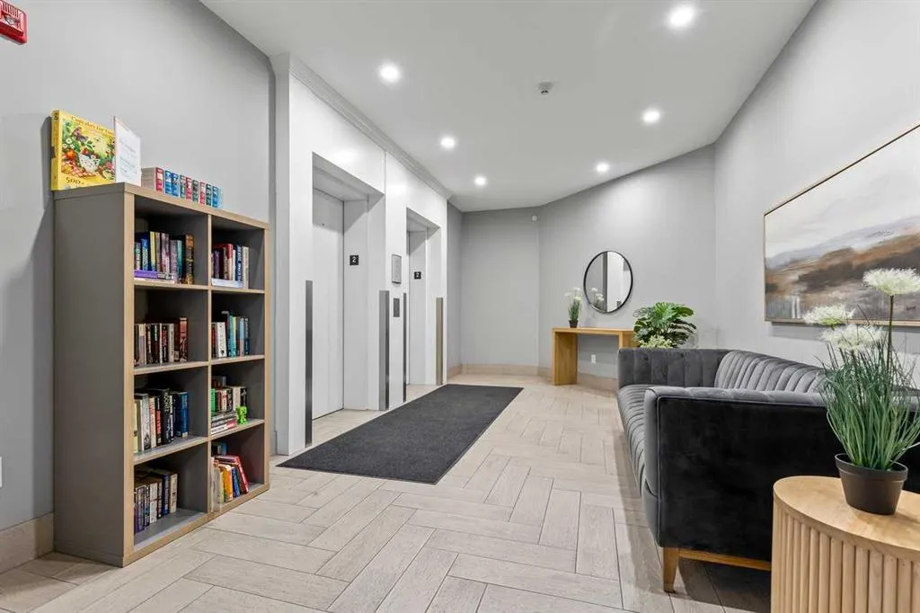 30 Mahogany Mews SE, #202