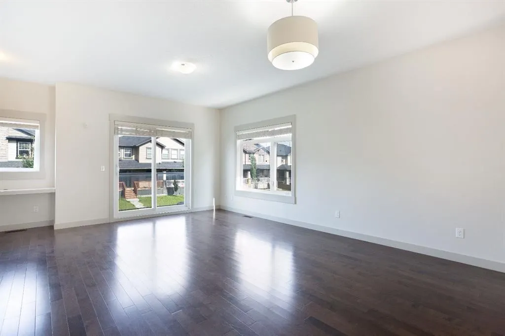 21 Skyview Point Link NE
