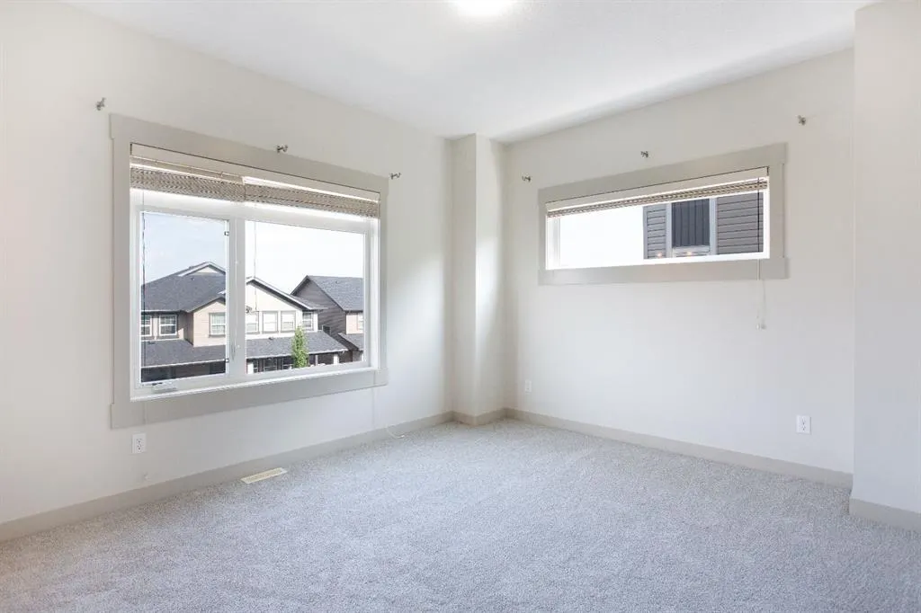 21 Skyview Point Link NE