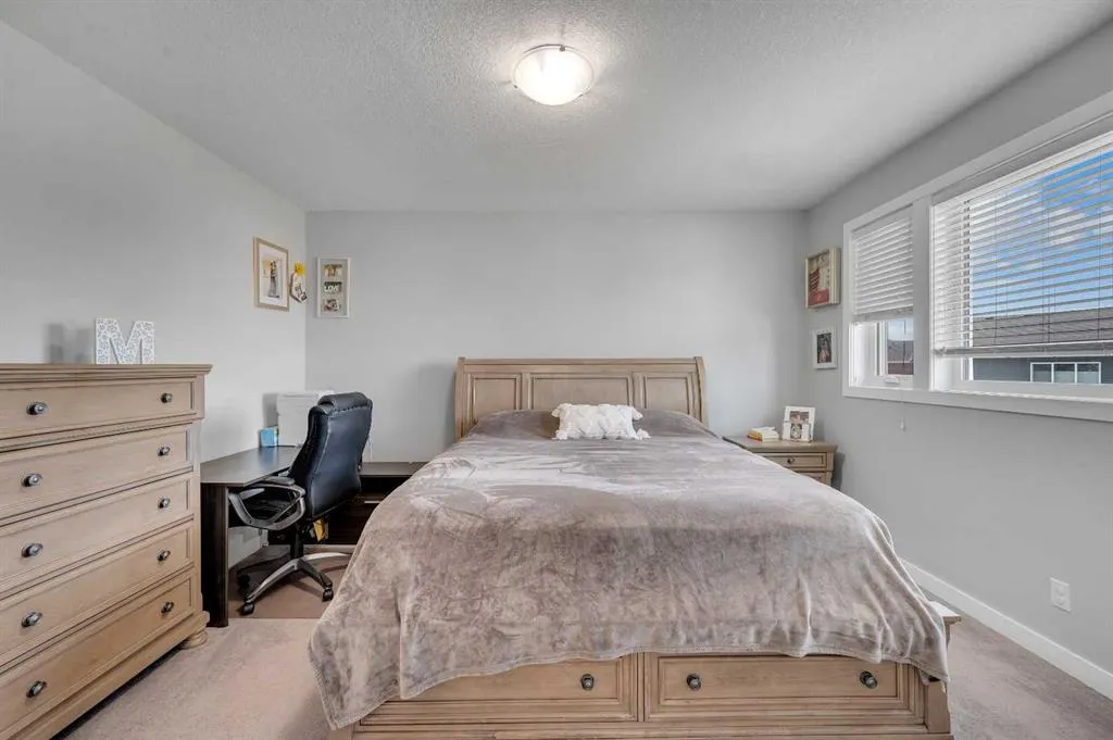 58 Redstone Mews NE
