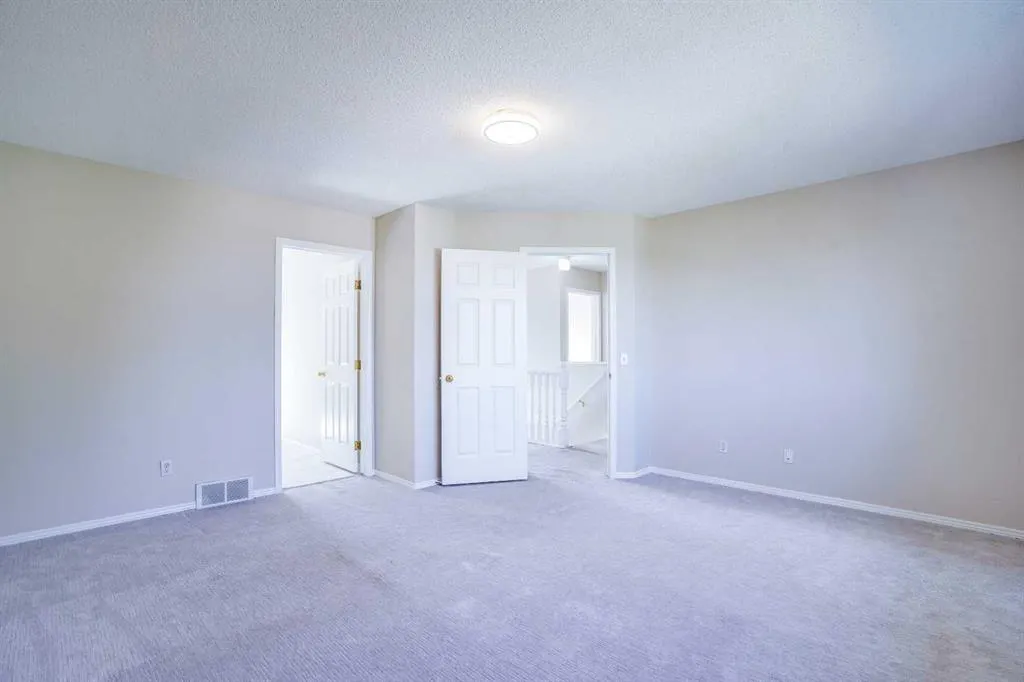 21 Panorama Hills Way NW