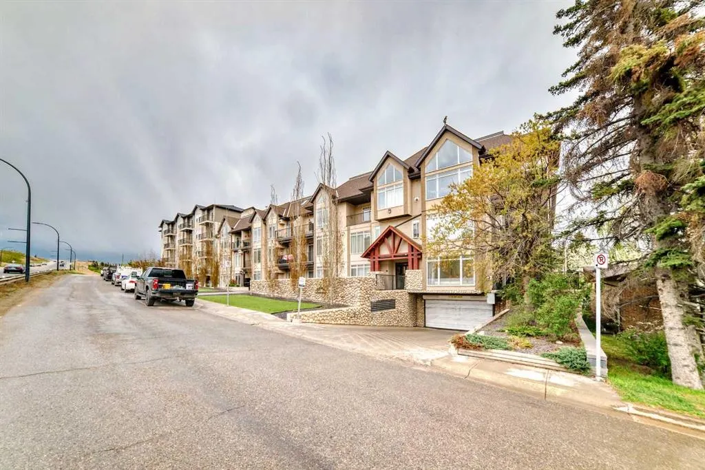 141 Mountain Street, #208