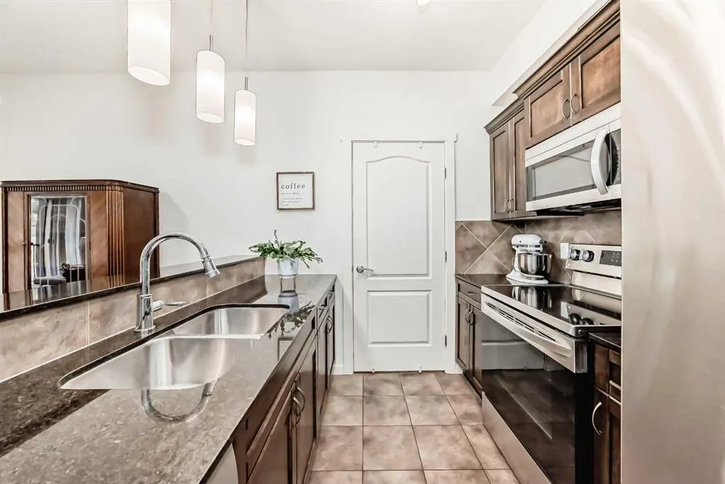 141 Mountain Street, #208