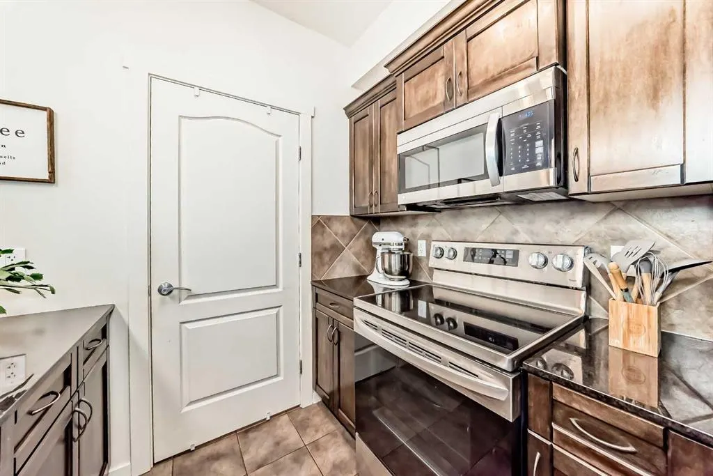 141 Mountain Street, #208