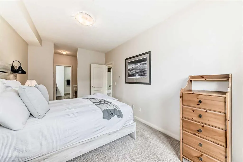 141 Mountain Street, #208