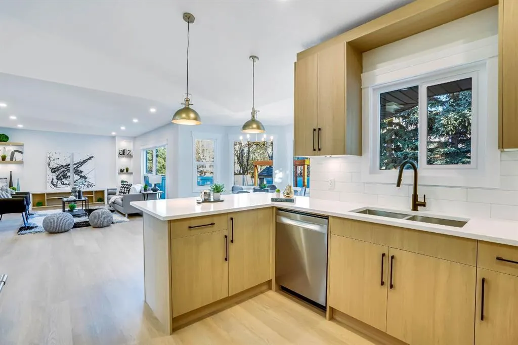203 Edgepark Way NW
