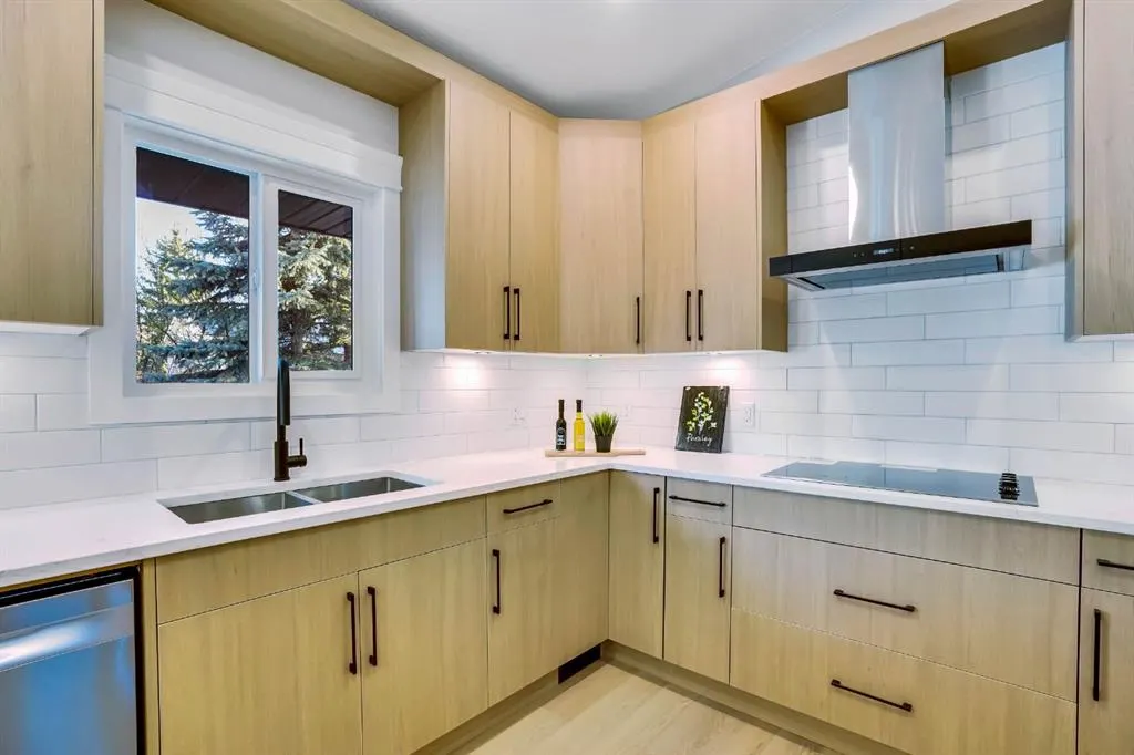 203 Edgepark Way NW
