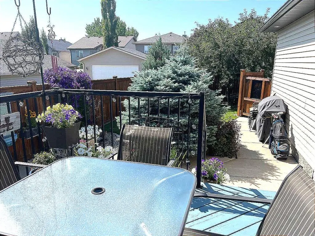 128 Grand River Boulevard W