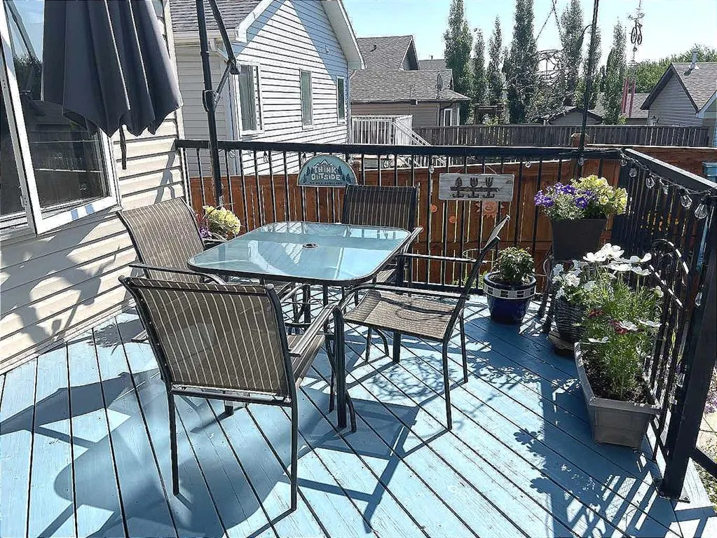 128 Grand River Boulevard W
