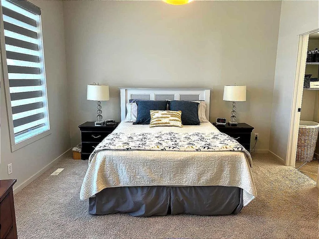128 Grand River Boulevard W
