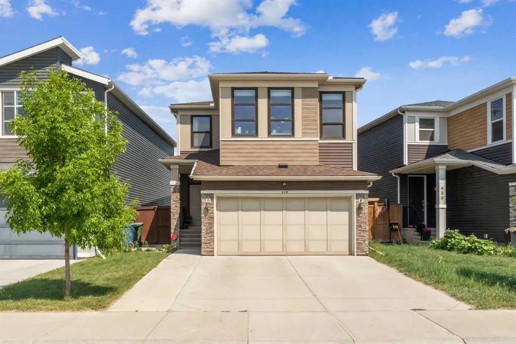 416 Livingston View NE