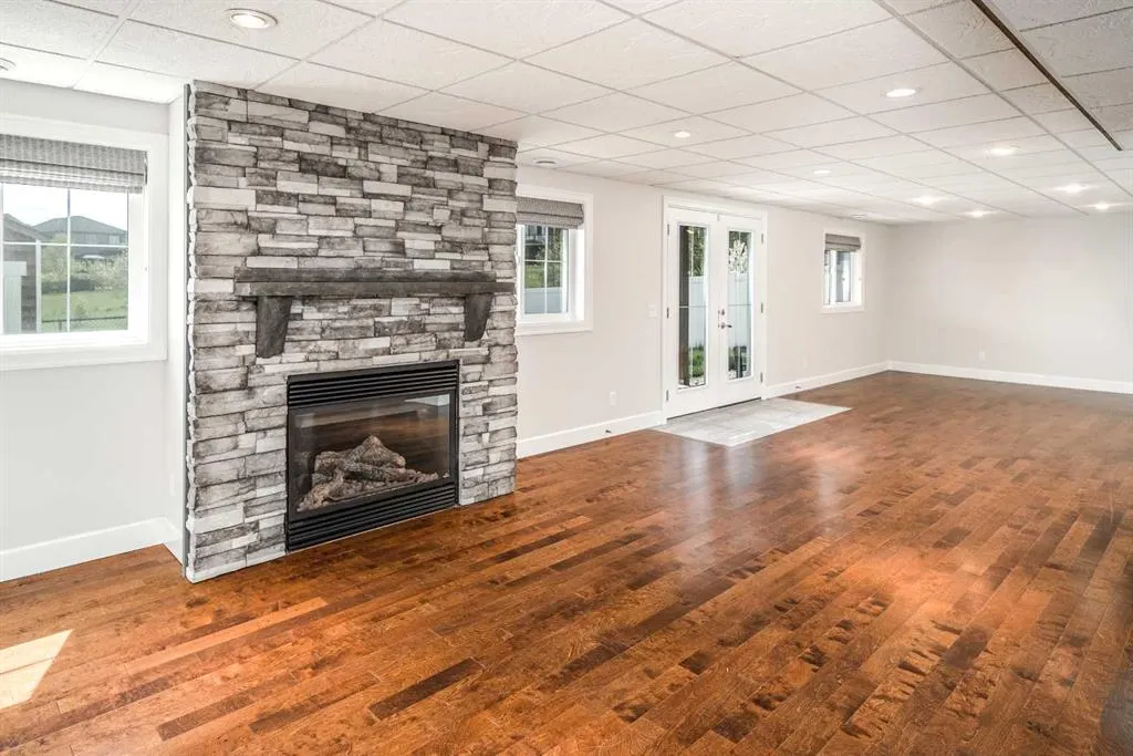 247 Lakepointe Drive