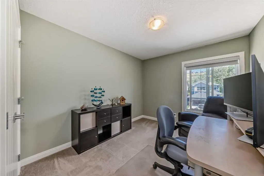 95 Cranbrook Hill SE