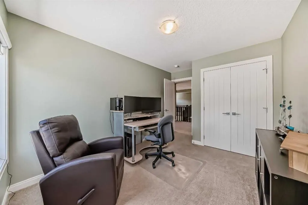 95 Cranbrook Hill SE