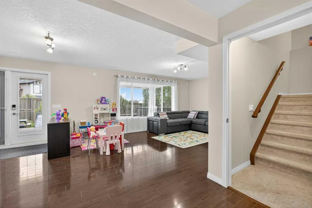 108 Rainbow Falls Row