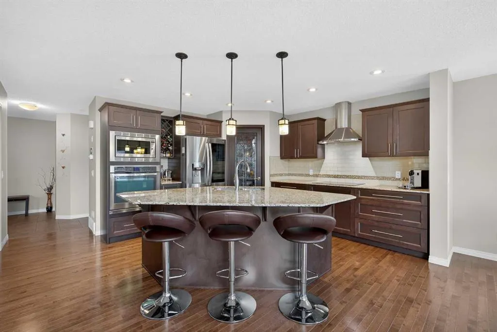 108 Rainbow Falls Row