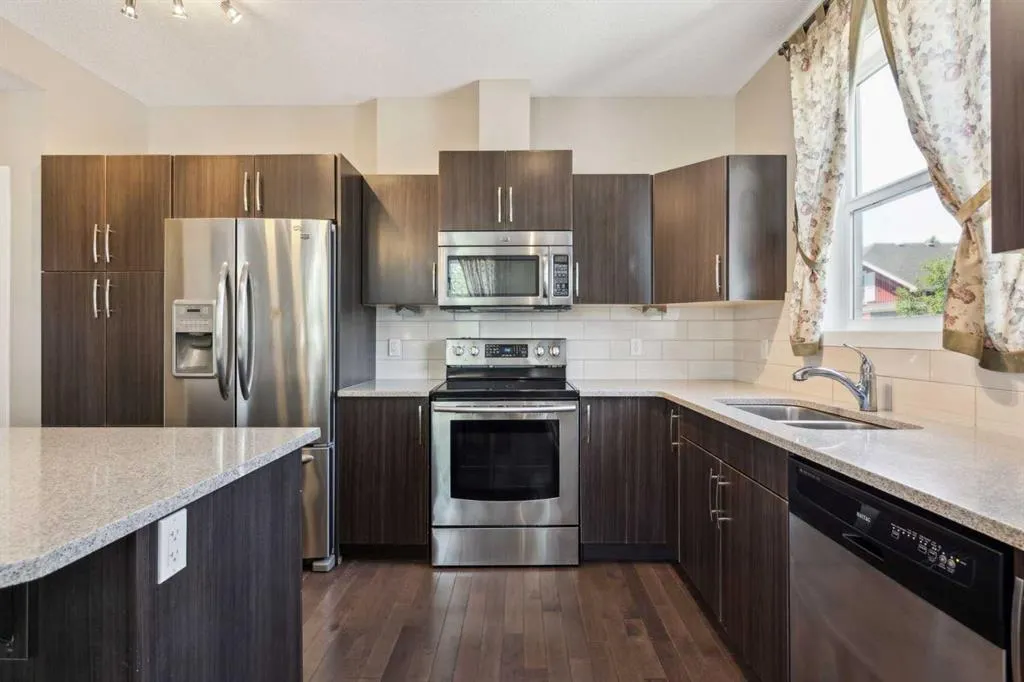 10 AUBURN BAY Avenue SE, #614