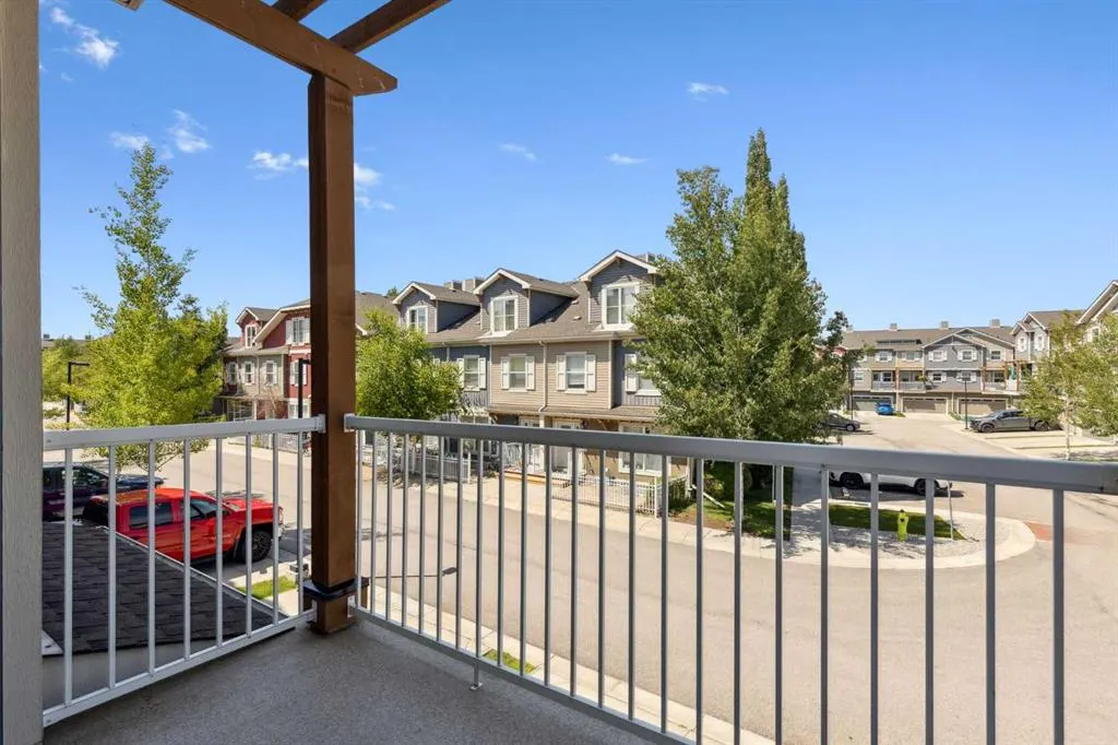 10 AUBURN BAY Avenue SE, #614