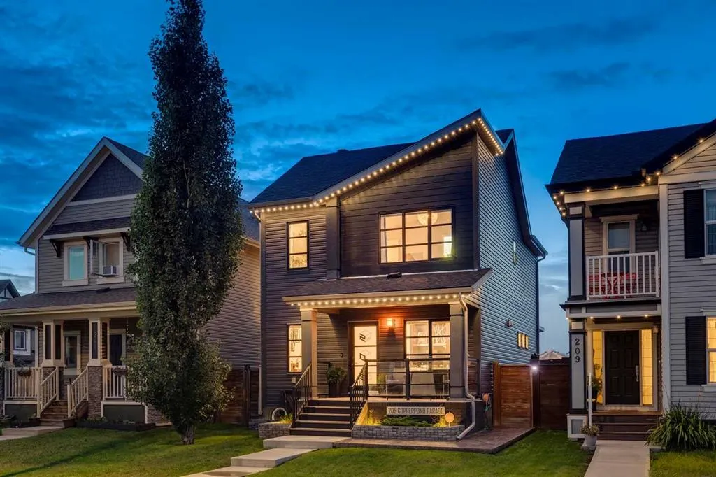 205 Copperpond Parade SE