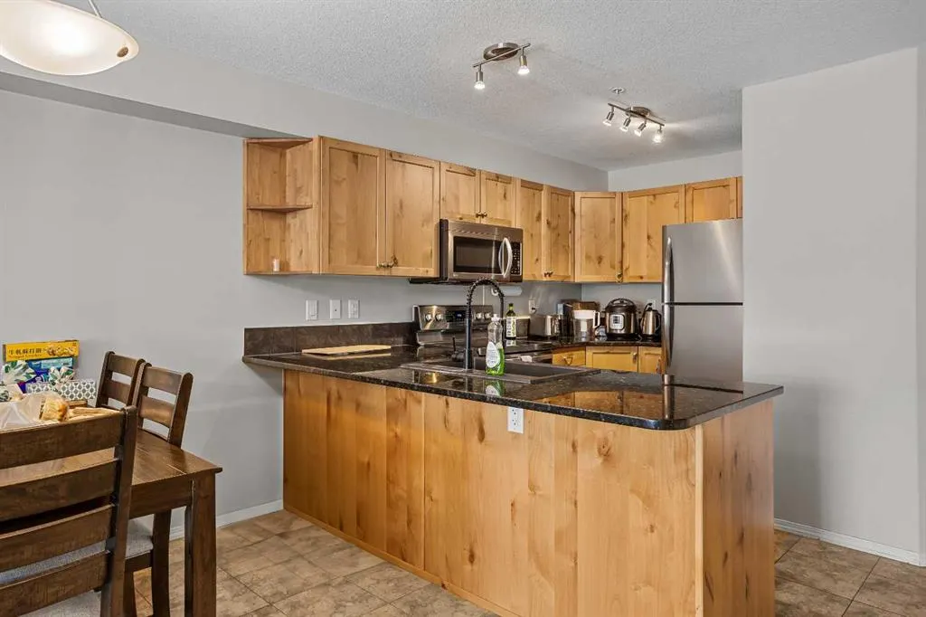 300 Palliser Lane, #122