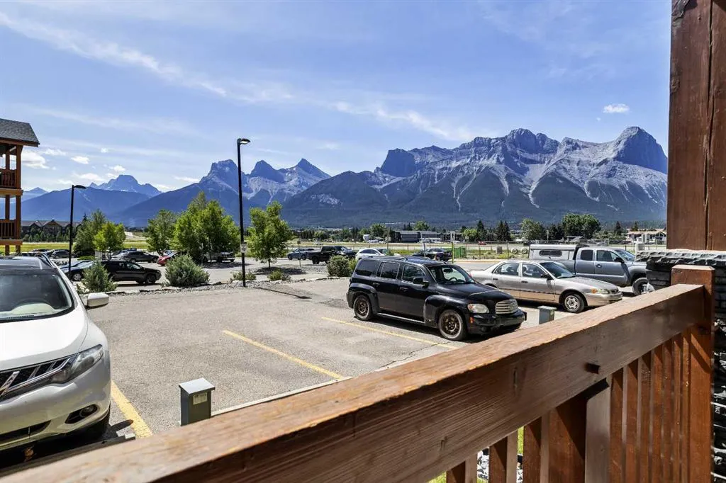 300 Palliser Lane, #122