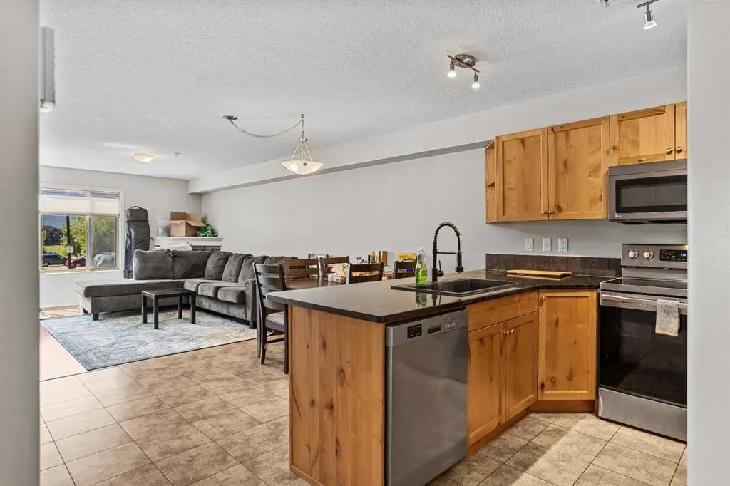 300 Palliser Lane, #122