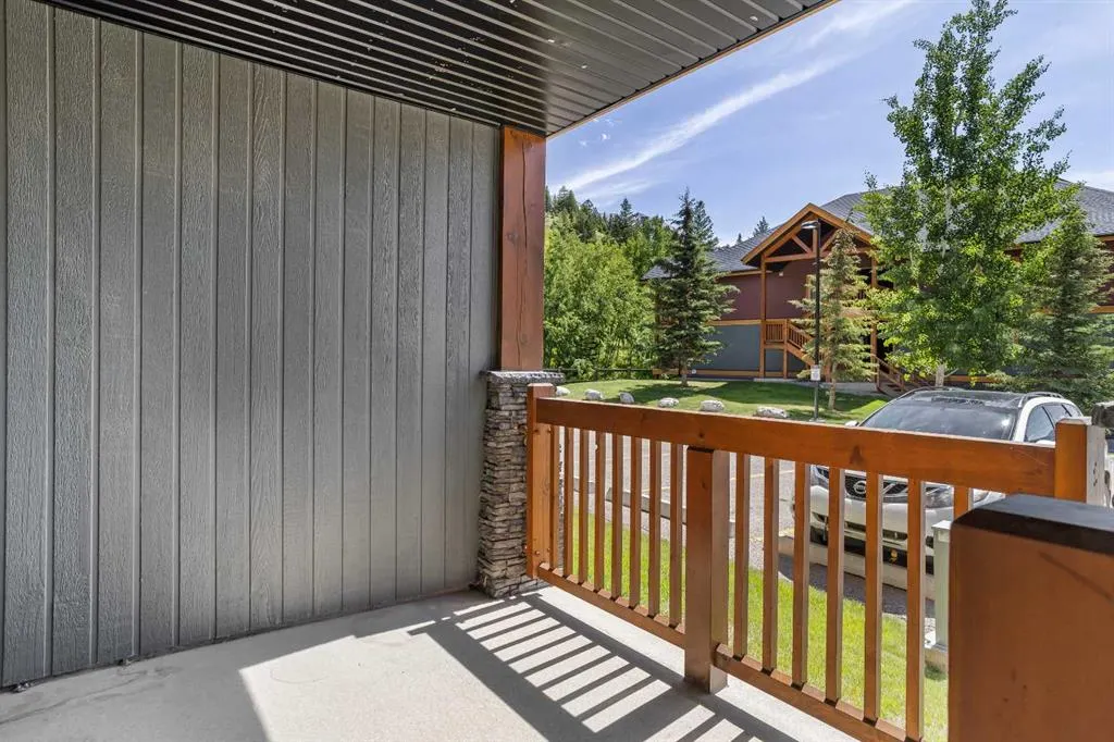 300 Palliser Lane, #122