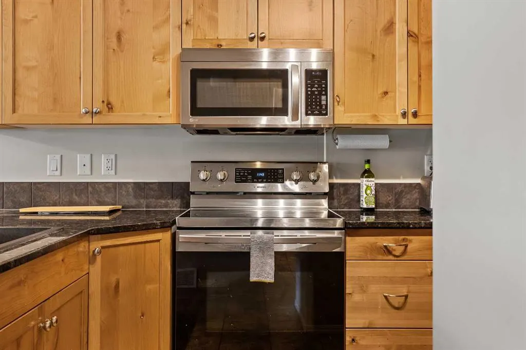 300 Palliser Lane, #122