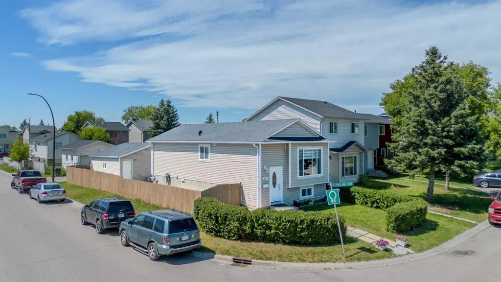 101 Martinbrook Place NE