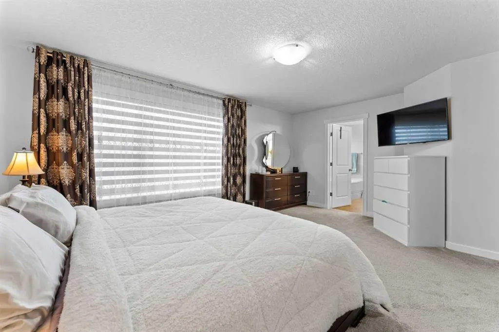 44 Copperleaf Way SE