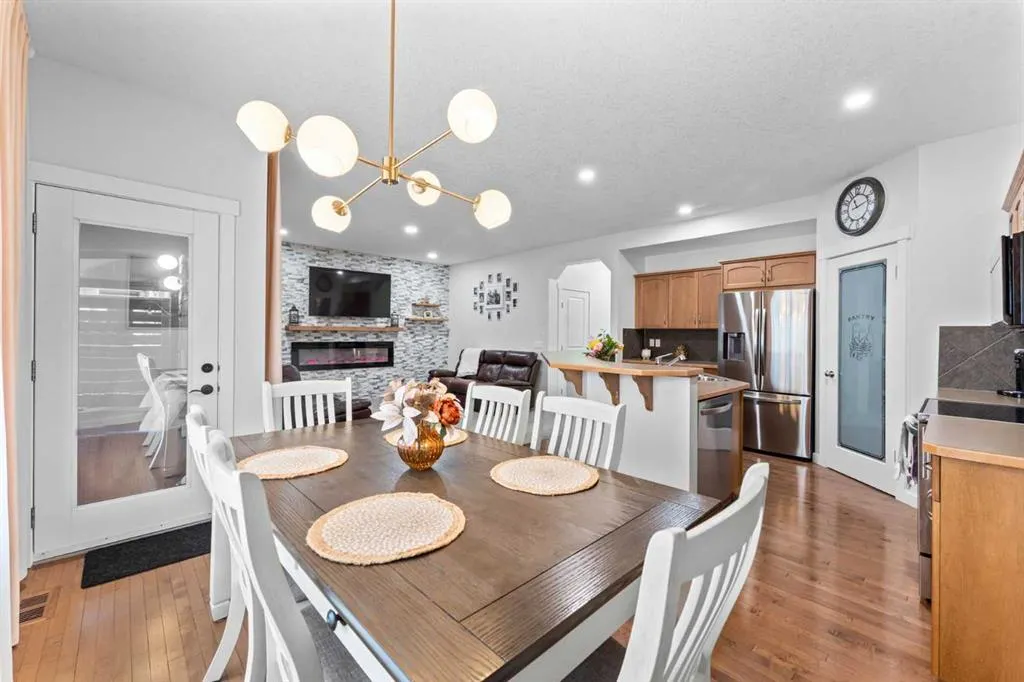 44 Copperleaf Way SE