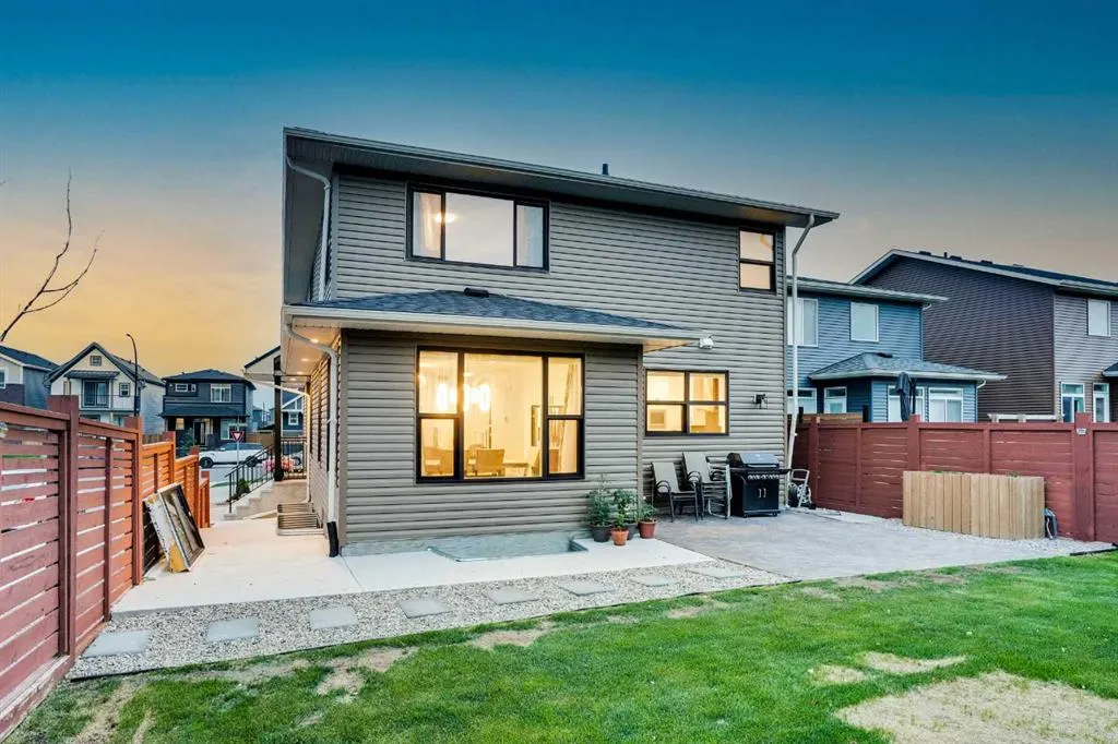 41 Howse Heights NE