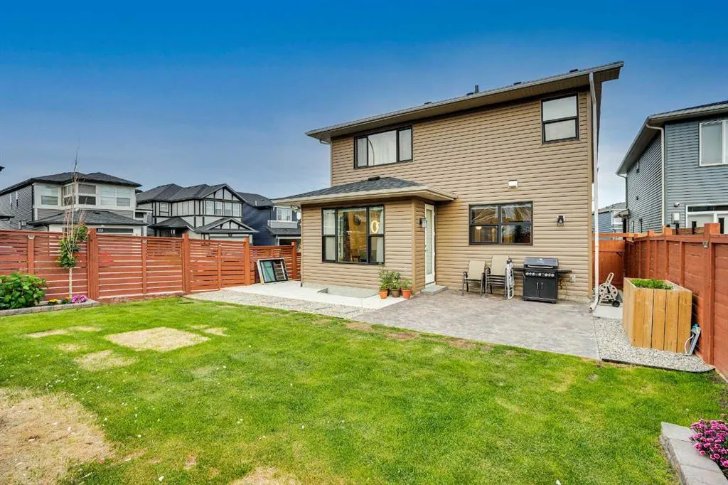 41 Howse Heights NE