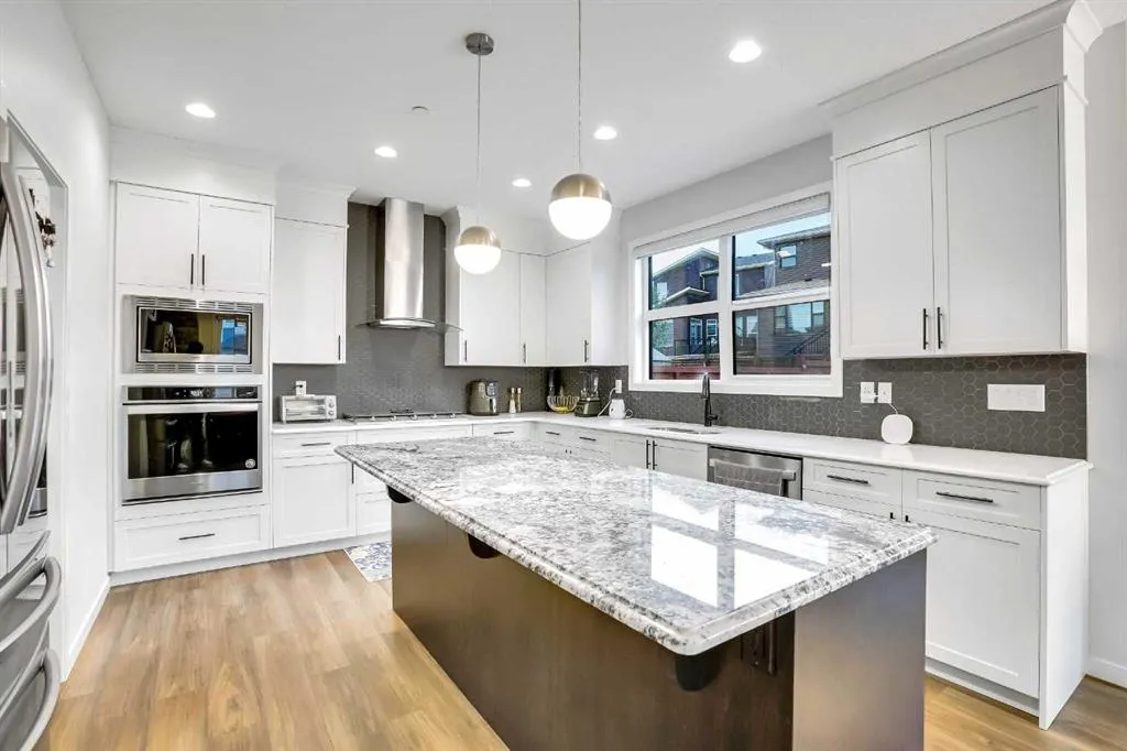 41 Howse Heights NE