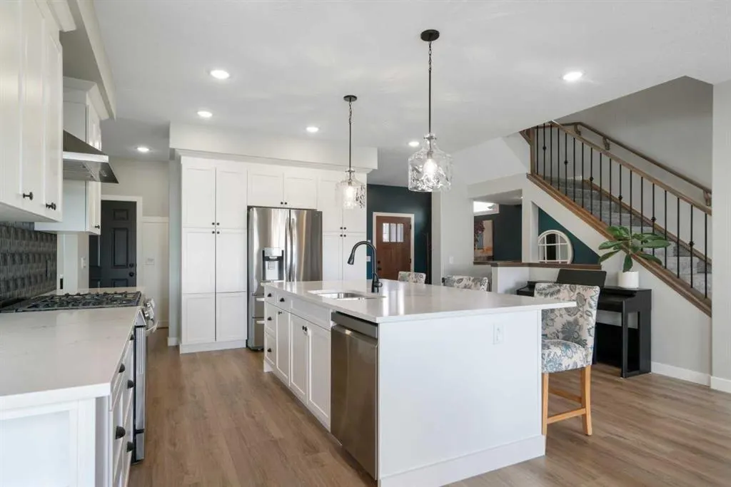 835 Lakewood Circle