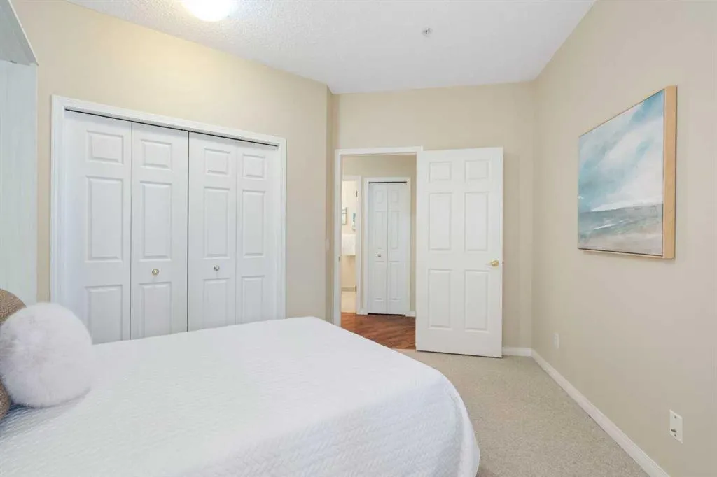5201 Dalhousie Drive NW, #216