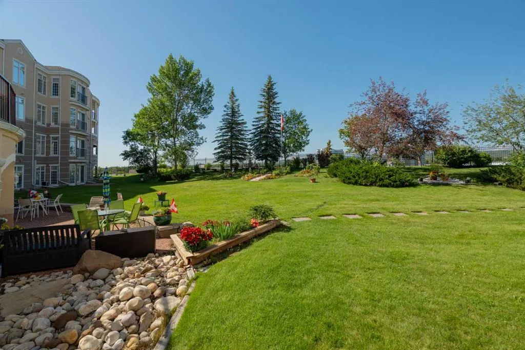 5201 Dalhousie Drive NW, #216