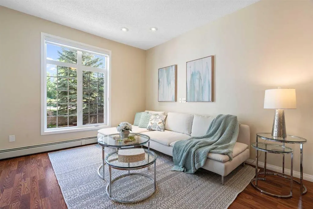 5201 Dalhousie Drive NW, #216