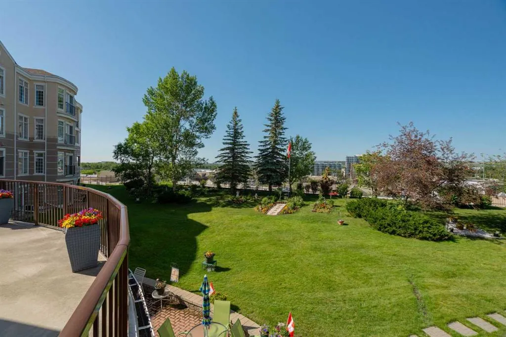5201 Dalhousie Drive NW, #216