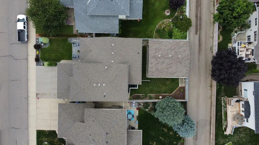 277 Coachwood Point W