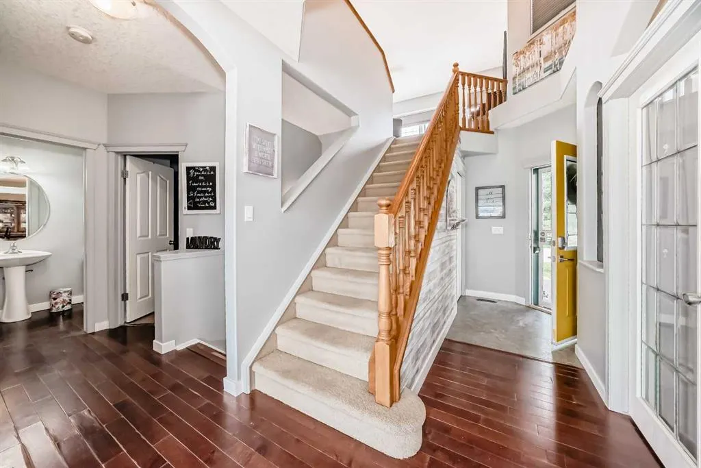 40 Bow Ridge Drive
