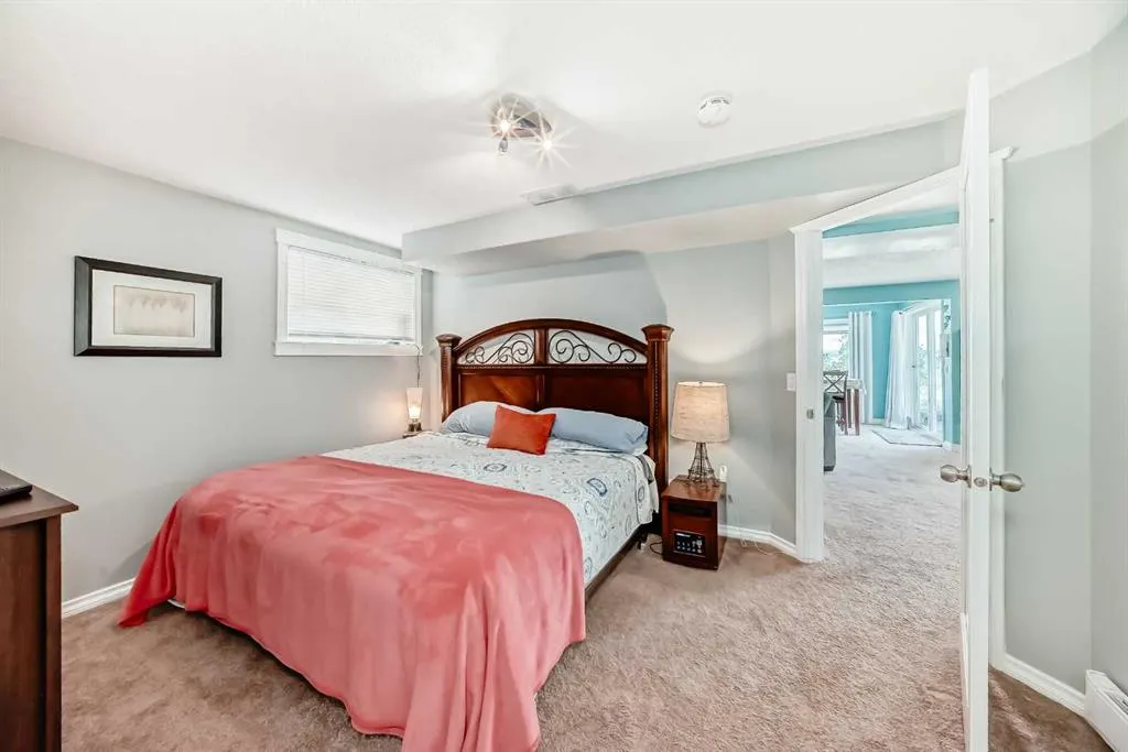 40 Bow Ridge Drive