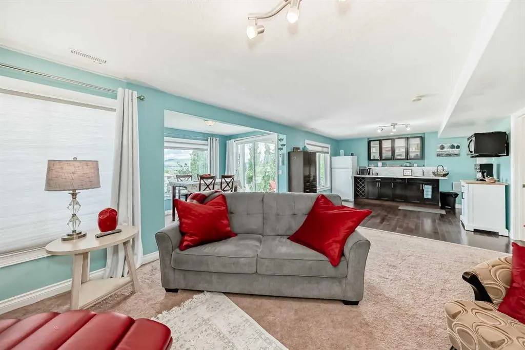 40 Bow Ridge Drive