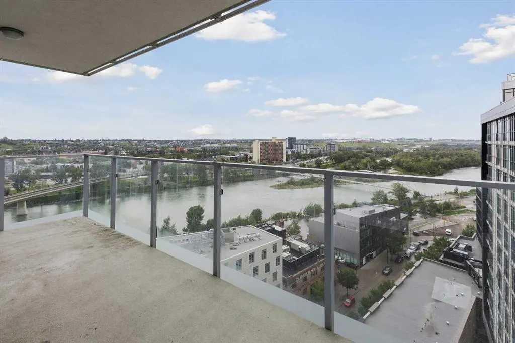 519 Riverfront Avenue SE, #1504