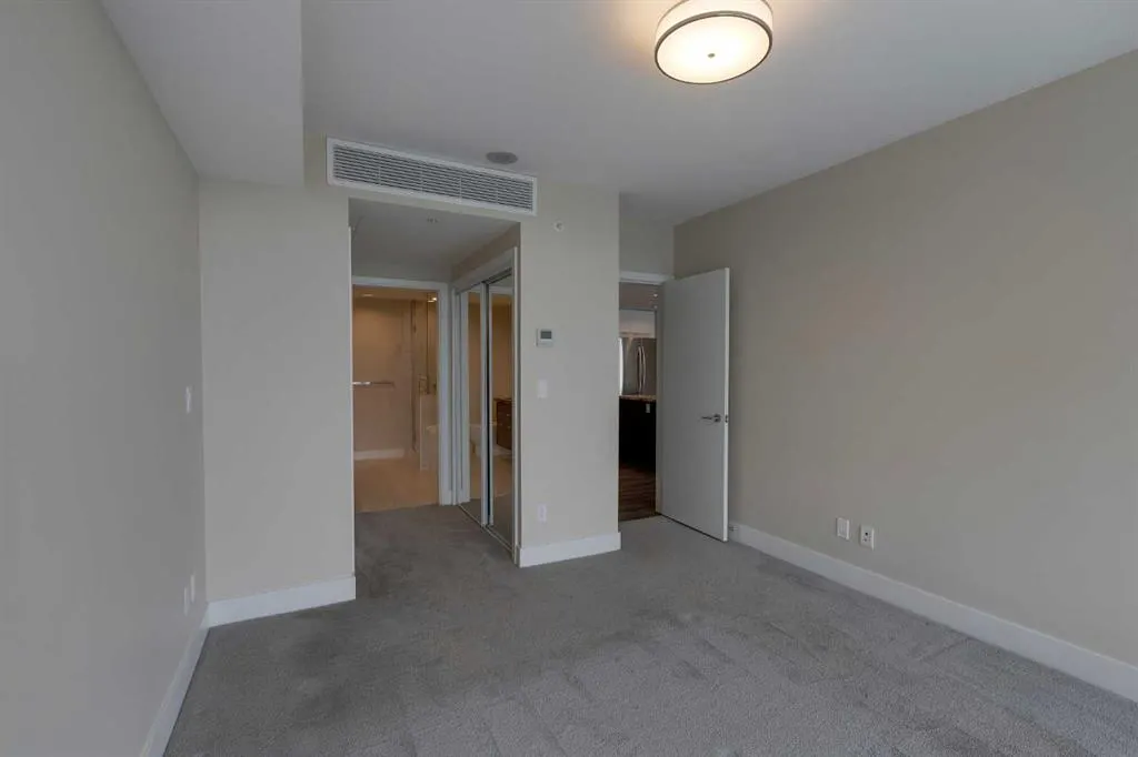 519 Riverfront Avenue SE, #1504