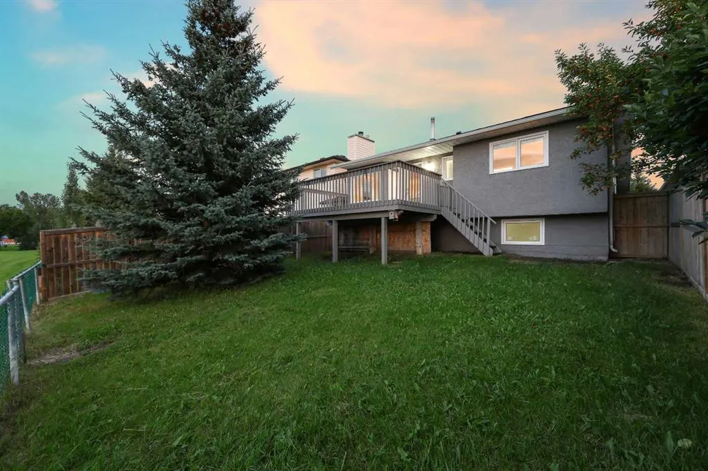 112 Shawinigan Way SW