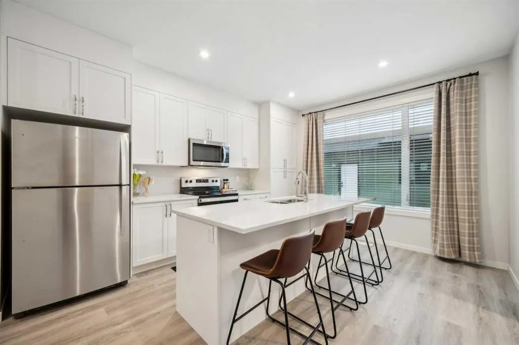 210 Vantage Drive