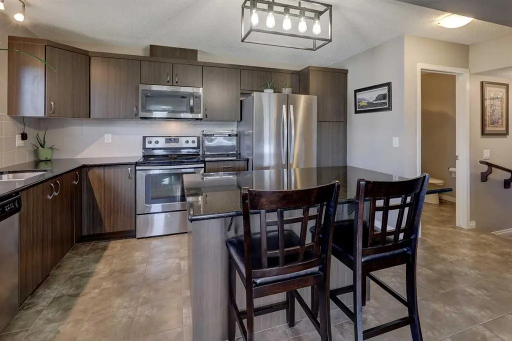 140 Windford Grove SW
