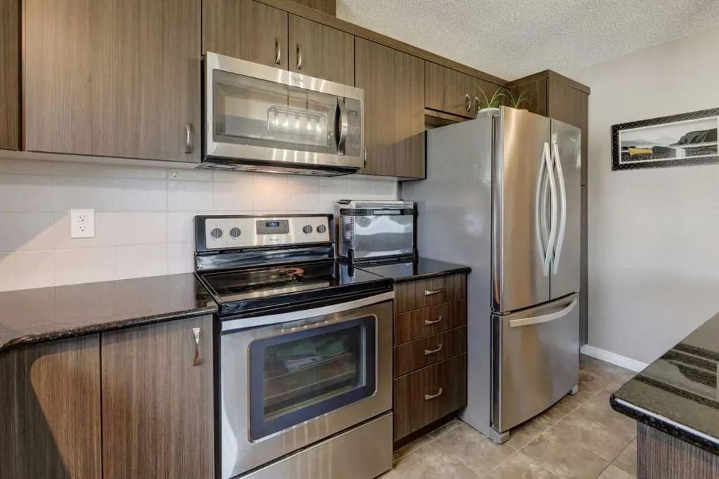 140 Windford Grove SW