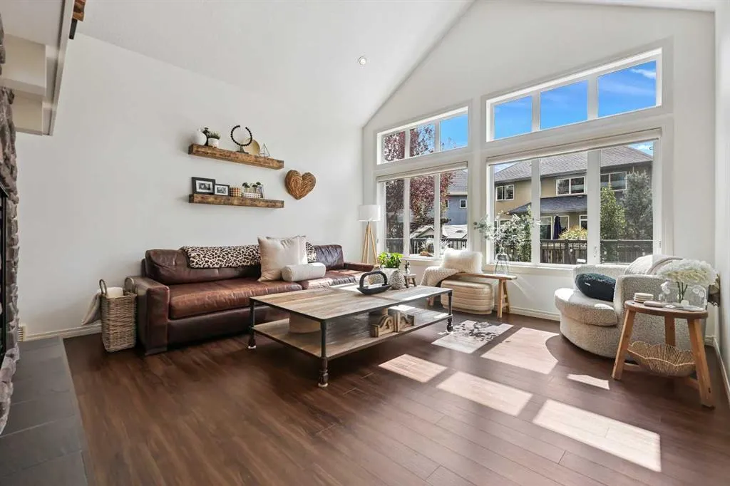 81 Elgin Estates View SE
